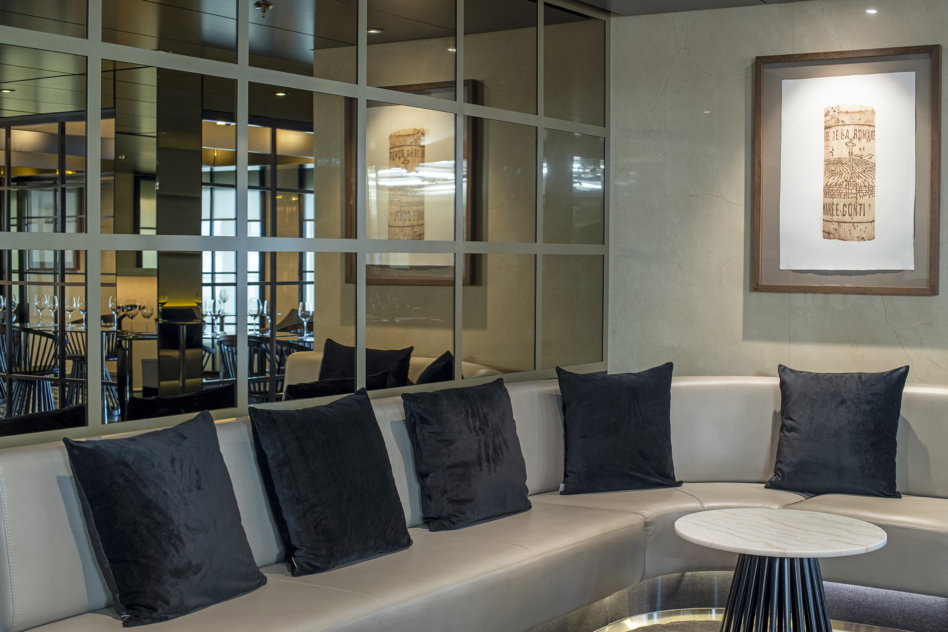 Scenic Eclipse - Lumière Restaurant & Champagne Bar